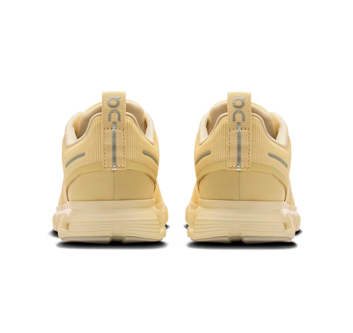 On Women's Cloud 6 Waterproof Nectar/Castor Lifestyle Sneakers