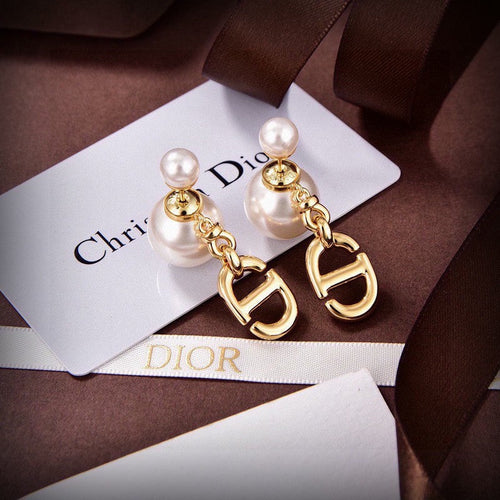 18K Dior Pearls Earrings