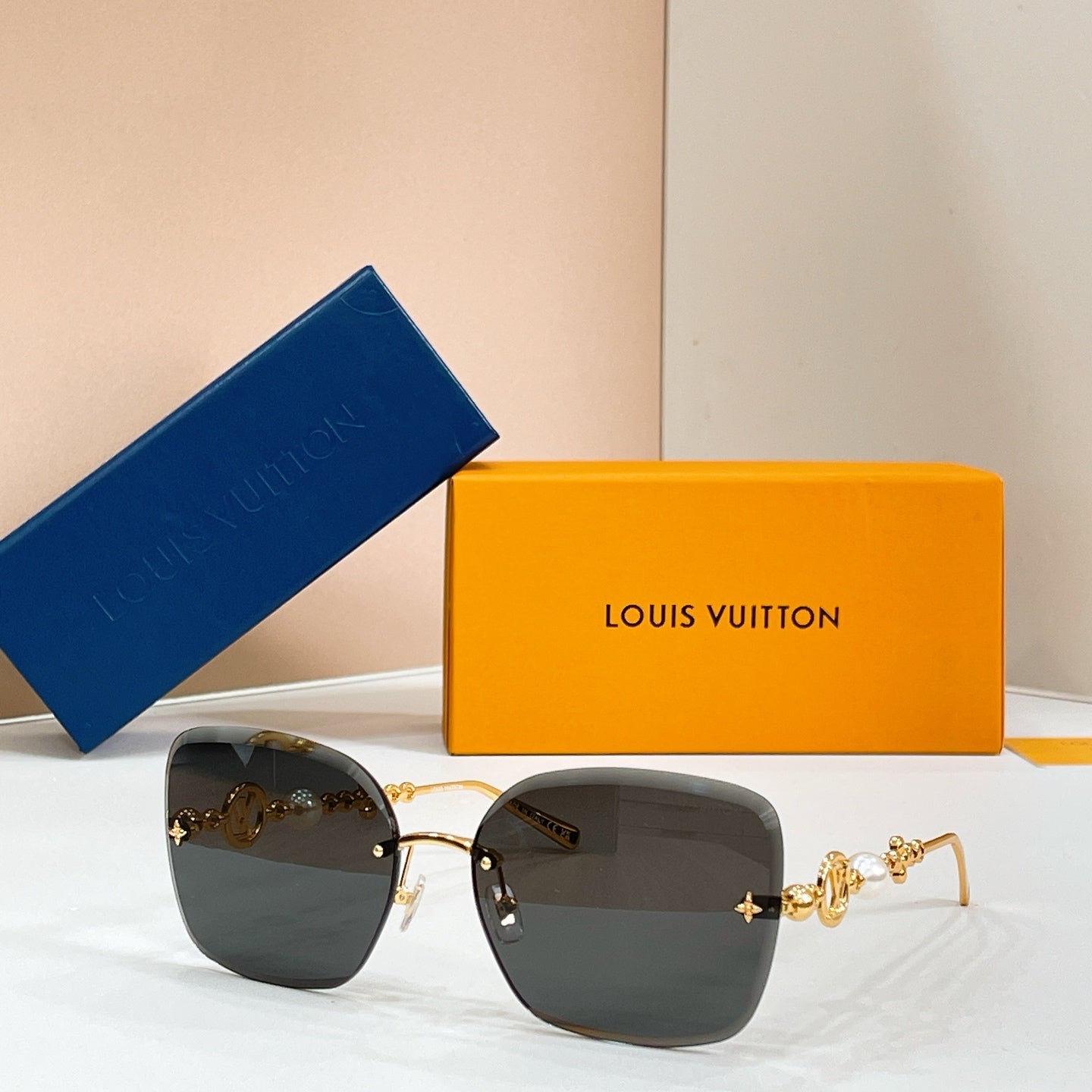 Louis Vuitton Sunglasses-Z3167U